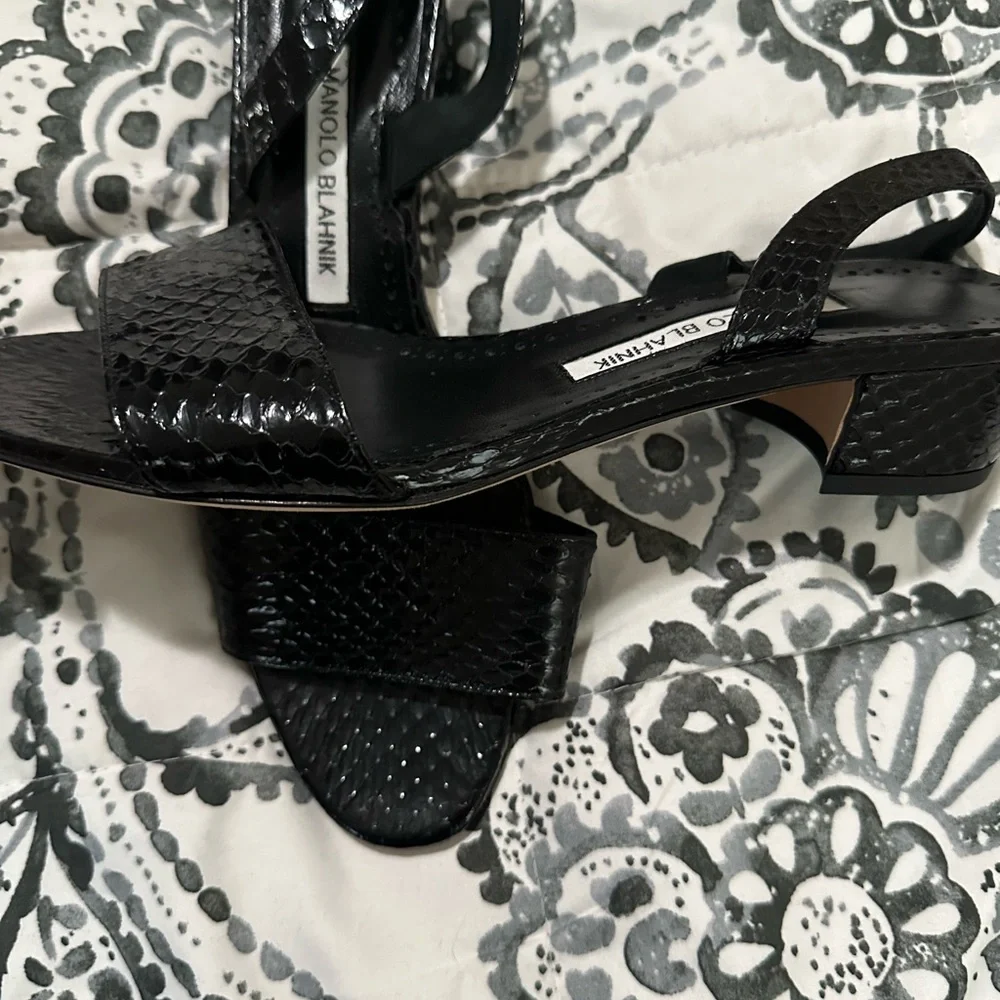 Manolo Blahnik Textured Black Sandals - Picture 9 of 16